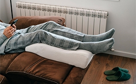 Holiday Gift Guide: Best Recovery Tools for Someone After Joint Replacement